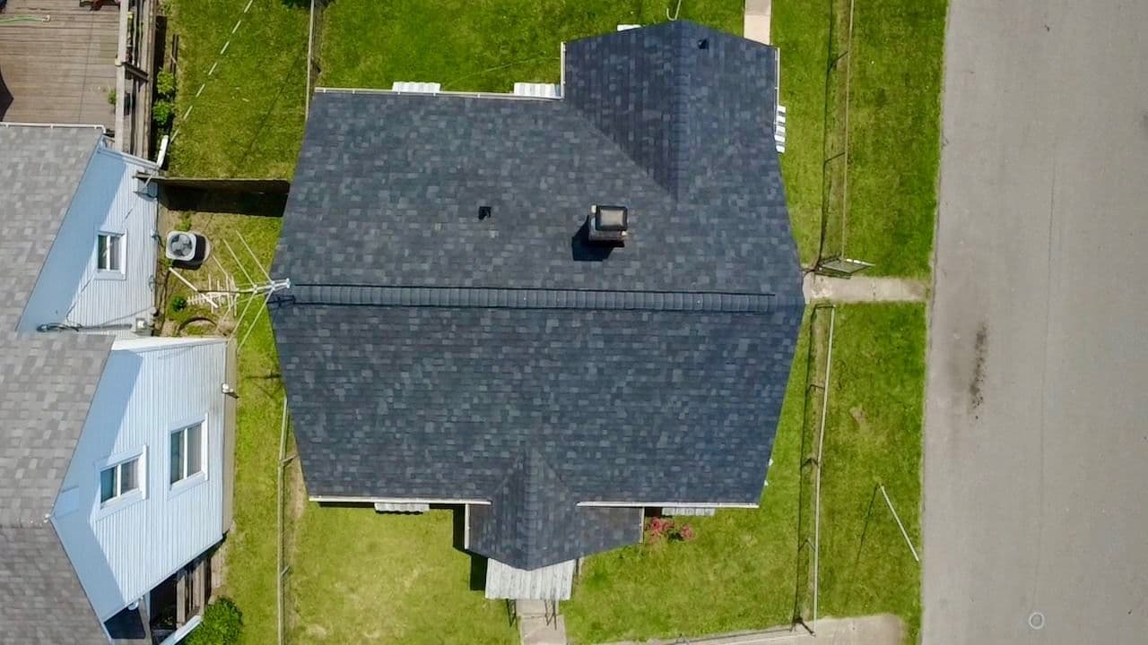 Gallery photos for Lancaster OH Roofing Upgrade with Onyx Black Shingles: Image #1