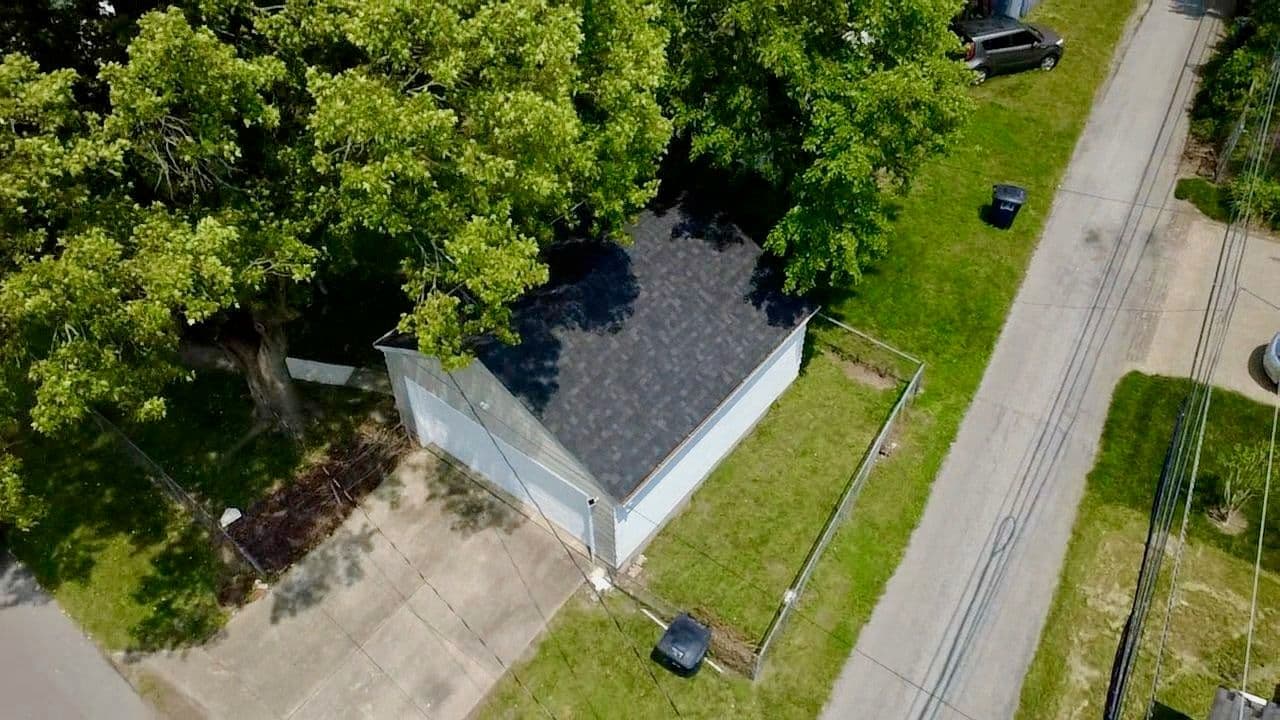 Gallery photos for Lancaster OH Roofing Upgrade with Onyx Black Shingles: Image #2