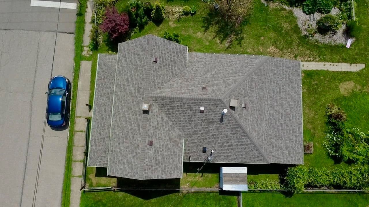 Gallery photos for Stunning Roof Transformation with Durable Shingles: Image #2